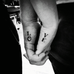 tatuaje amor para siempre pareja