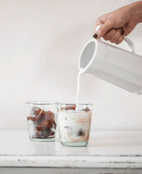 cafe hielo frío refresco verano leche summer drink
