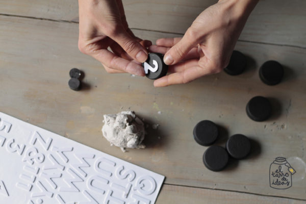 juego, aprender a sumar, recicla, reciclaje, tapones de plastico