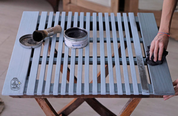 mesa, tutorial, paso a paso, pintar muebles, muebles de jardín, antes y después, handmade, pintura, azul, efecto tiza