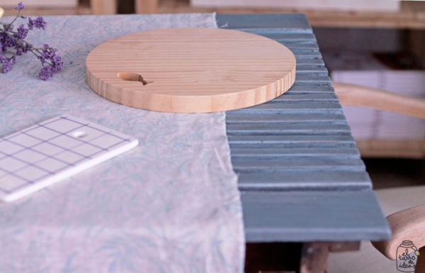mesa, tutorial, paso a paso, pintar muebles, muebles de jardín, antes y después, handmade, pintura, azul, efecto tiza