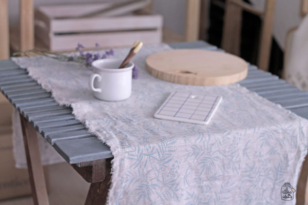 mesa, tutorial, paso a paso, pintar muebles, muebles de jardín, antes y después, handmade, pintura, azul, efecto tiza