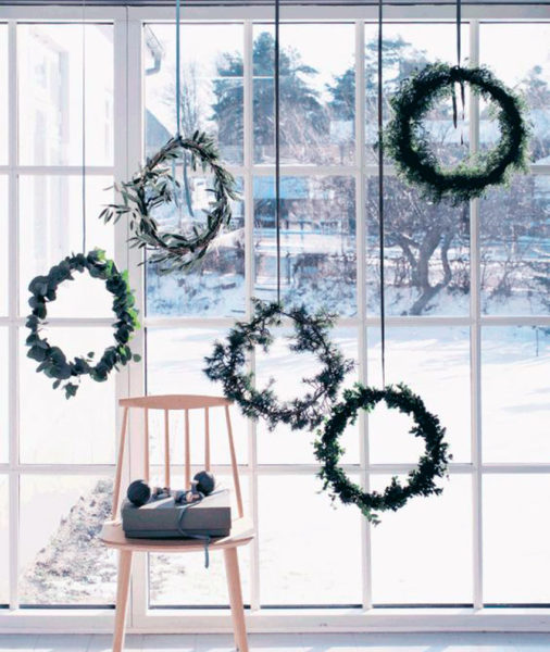 decoracion, ventana, navidad, pintar en cristal, navideño, fiestas, adornos de navidad, decoracion diy, handmade, coronas navidad, estrellas navidad